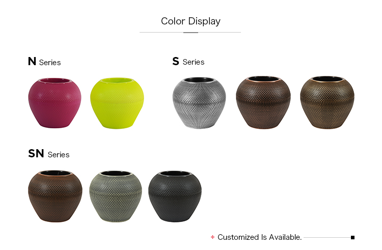 Round plastic flower pots in multiple customizable colors
