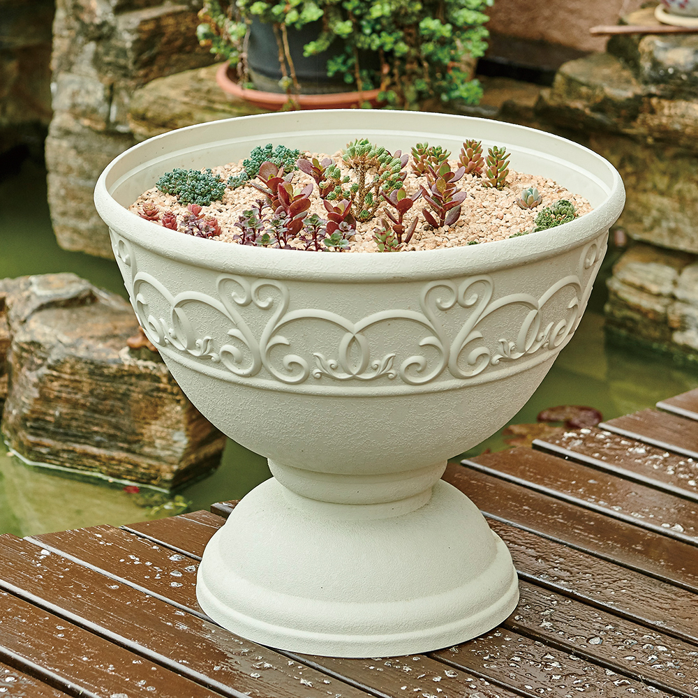 Plastic Rome Planter Garden Flower Pot