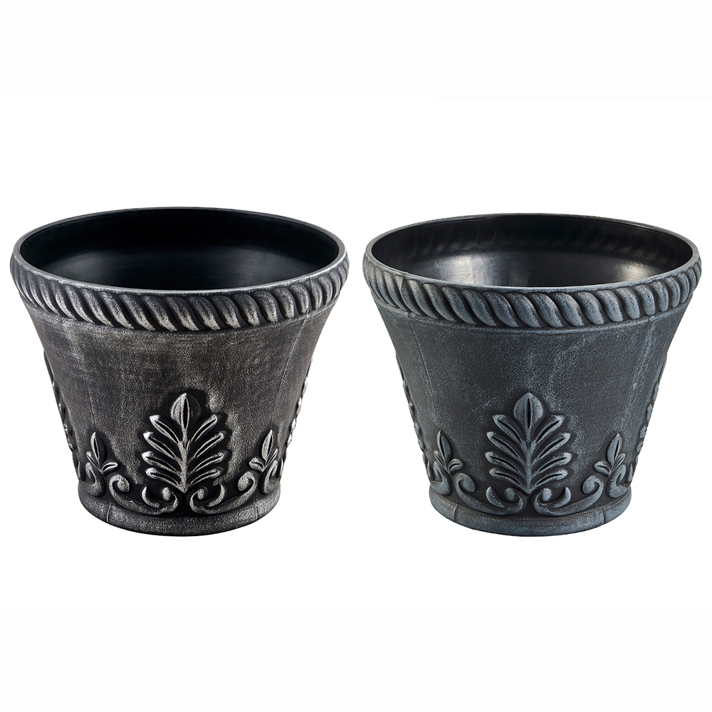Patio Planters / Plastic Garden Pots