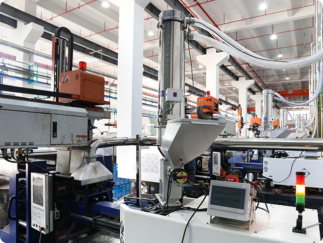 Advanced molding machine in Kedi painted plastic flower pot factory